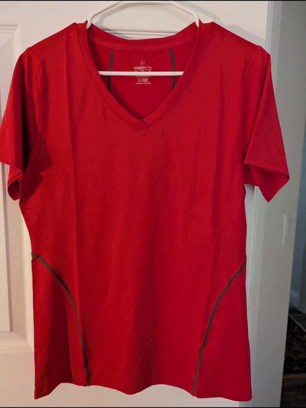 Women's V-Neck Active Shirt - Red